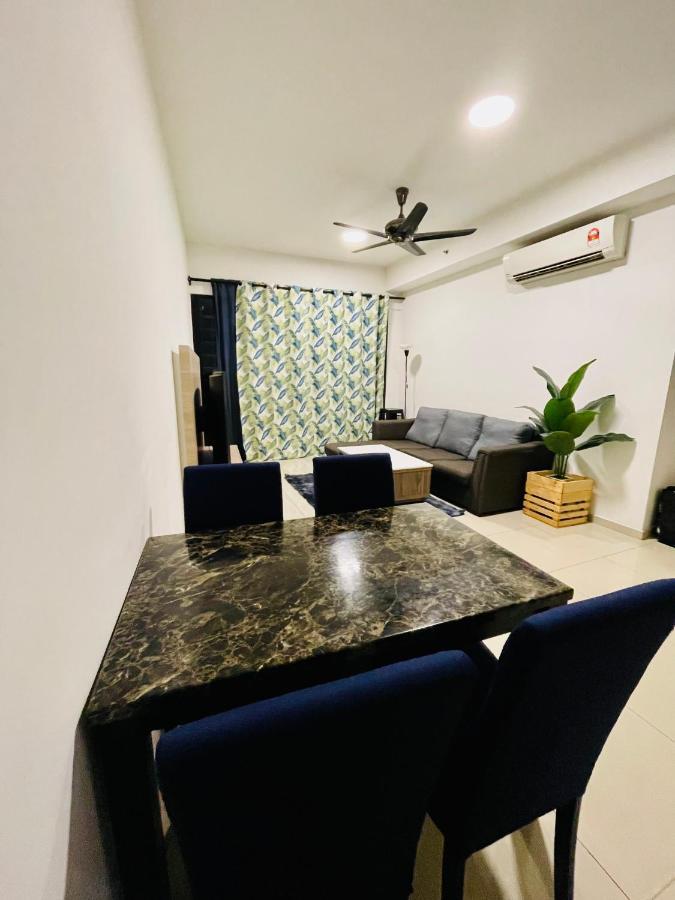 Homestay I-City Cantik, Tenang, Wifi, 4K Smart Tv, Netflix, Coway, Free Parking Shah Alam Exterior foto